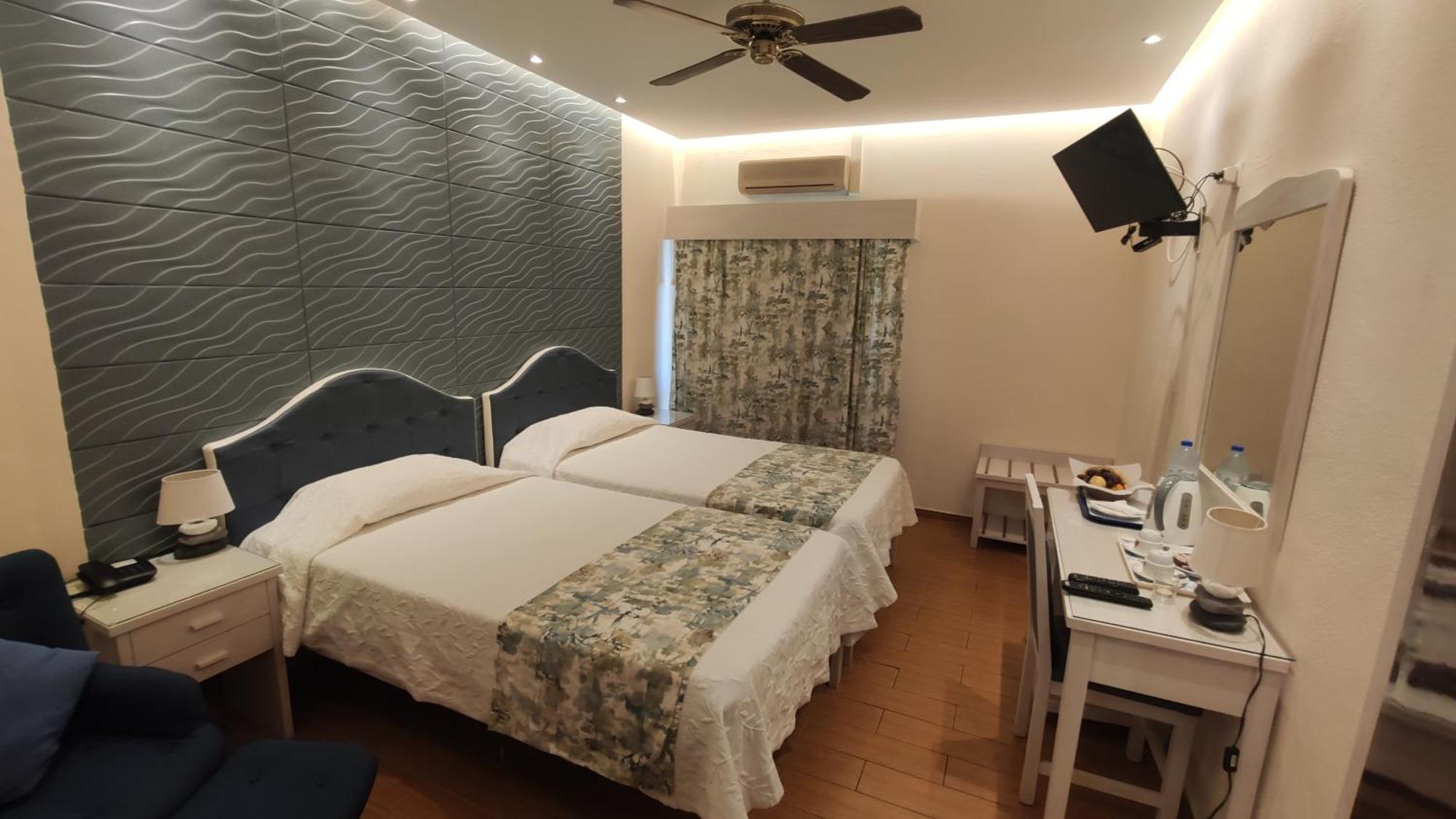 Superior Twin Room Balcony Sea or River View
