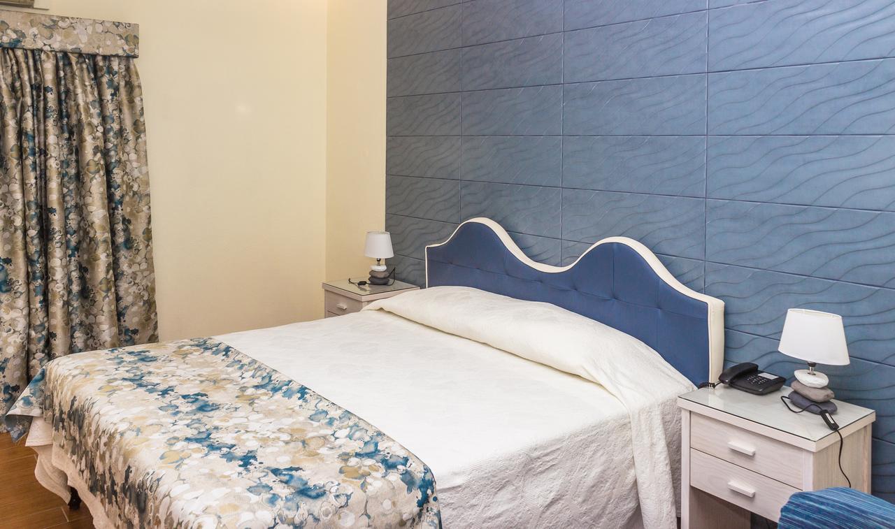 Superior Double Room Balcony Sea or River View