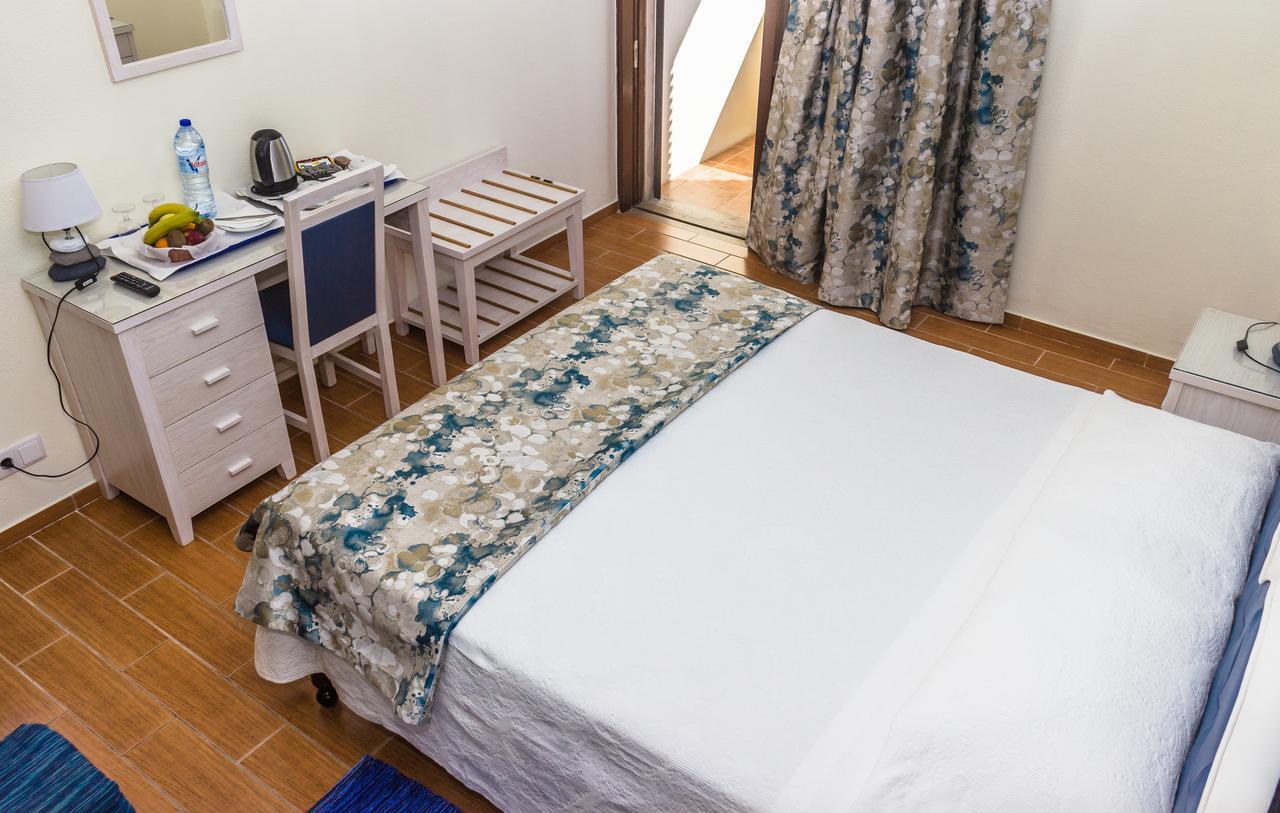 Superior Double Room Balcony Sea or River View